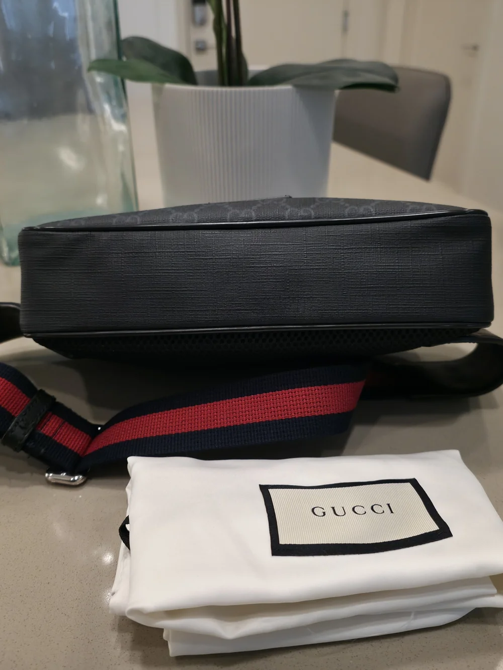 Gucci GG Supreme Zip-Up Small Belt Bag